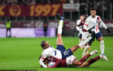 法甲-18岁新星处子球拉莫斯杜埃破门 巴黎3-2梅斯迎两连胜