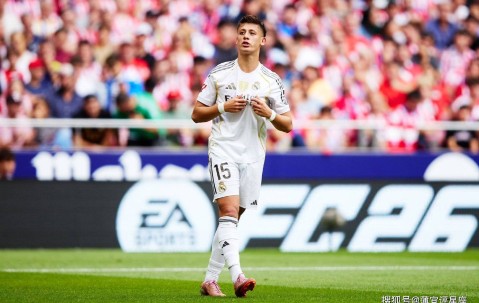 随着马竞5-2皇马，送首败，西甲最新积分榜出炉，巴萨收大礼！