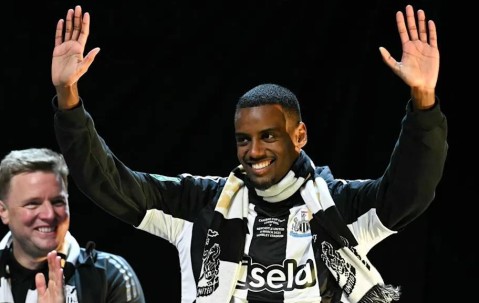 伊萨克发文告别纽卡斯尔，直言永远心怀感激！经纪人反唇相讥