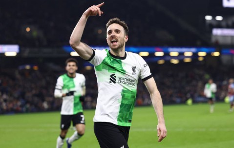 怀念！若塔遗孀将观战利物浦VS狼队 两个儿子随吉祥物入场