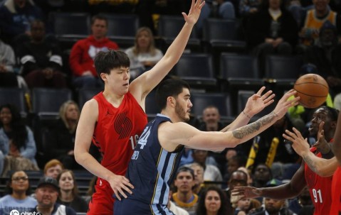 杨瀚森4分5篮板2助攻格兰特21分 开拓者惨败灰熊