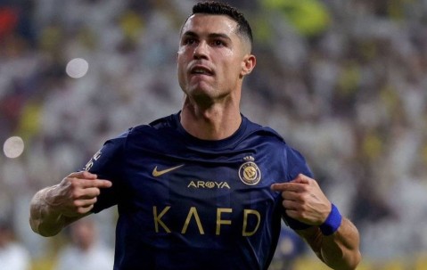 曼联旧将称C罗在利雅得胜利的队友不强！惹争议！