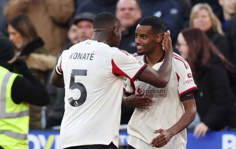 雪藏萨拉赫激活两大亿元先生，伊萨克处子球，利物浦2-0终结3连败