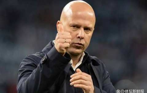 有希望首发！萨拉赫与斯洛特关系在一场训练场密谈后竟神奇和解，他将回归利物浦阵容