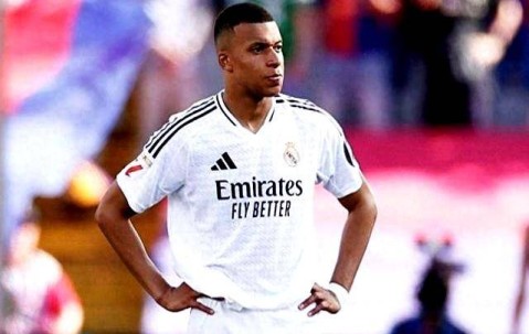 随着巴黎5-0赢国米，欧冠夺冠！金球奖头号热门诞生：49场造