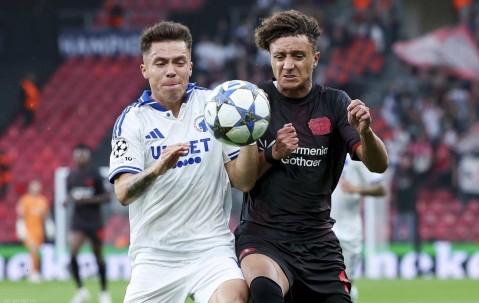 欧冠：2-2，滕哈赫前东家险阴沟翻船，2次落后+补时乌龙球绝平