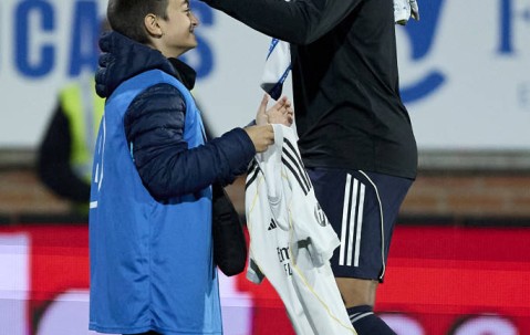 转会传闻与新闻：皇家马德里拒绝那不勒斯租借马斯坦图诺，富勒姆瞄准美国锋线新星