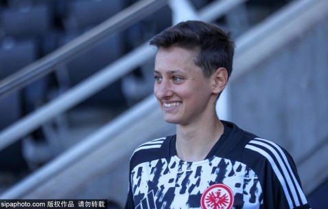 巴尔韦德：少一人的皇马依然奋力拼搏，我很高兴取得西甲第150胜