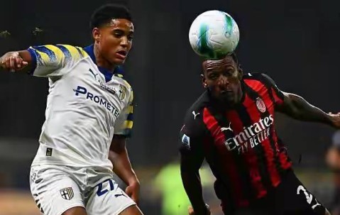 800万转会费+12场不败！米兰客场封神，意甲谁能挡？