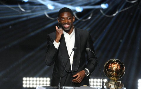 创造历史！邦马蒂女足金球三连冠，登贝莱携PSG三冠王荣膺男子金球