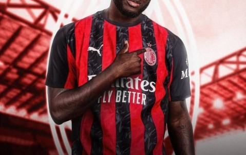 一日意甲动向：新总监给力米兰签下中锋，国米闪电战买下新人