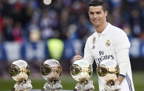 姆总勿急？C罗皇马首赛季欧冠16强联赛第2无冠，最终夺16冠4金球