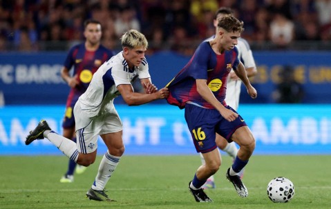 西甲最佳阵容解析：亚马尔领衔，塞维利亚四将强势入选