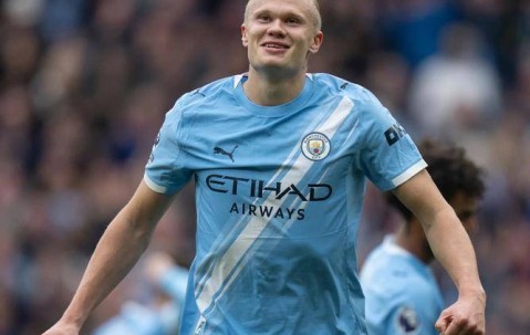 哈兰德回开云归锋线，曼城进攻再度提速