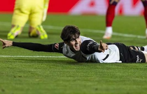 曼联马竞AC米兰争夺22岁西甲中场格拉