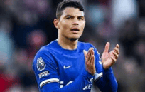 星空映照下的抗议声浪，切尔西迎来关键拐点