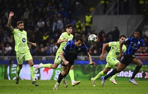 皇马西甲翻盘巴萨别乐观！弗里克手下有奇兵：能锁死姆巴佩&小熊