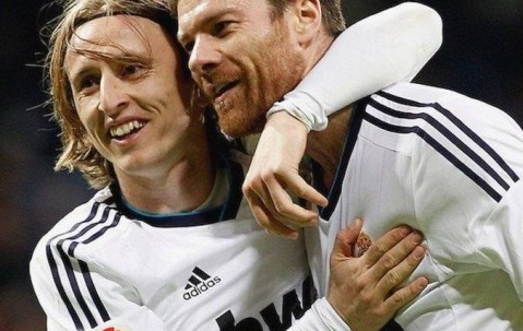 官宣！阿隆索第3次加盟皇马！3目标已完成1个，伯纳乌仅剩2老队友