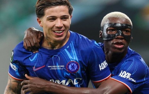 切尔西打造典礼三中场，恩佐成为史上第一人，有望取代阿森纳