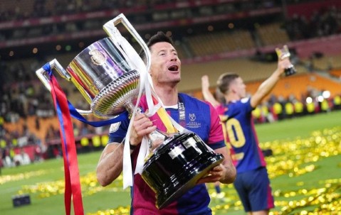 三连杀皇马，巴萨国王杯夺冠，再赢皇马一场，三冠王妥了