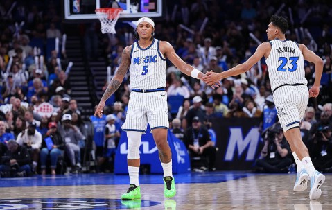 班凯罗23+8+8锡安22分 魔术逆转鹈鹕