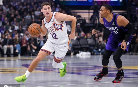 马威21分布克19+7+6 威少19分太阳力克国王