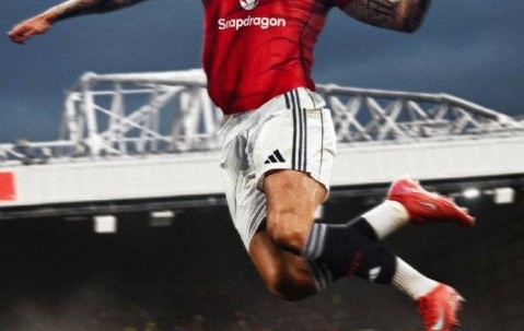 坑完曼联坑热刺，“欧洲黑店”甩卖三人，狂赚1.7亿事了拂衣去