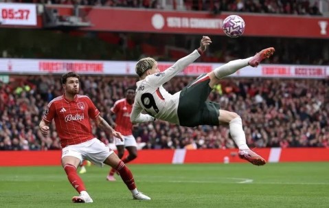 砸钱引援却翻车！切尔西3-0大胜藏2大隐患，55%传球率+半场弃将谁背锅？