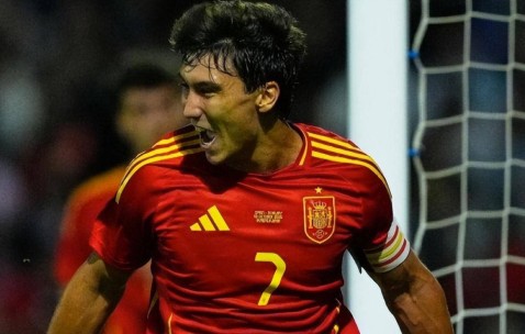 西甲12场仅首发1次！皇马“太子”表现平庸却成五大豪强争抢焦点