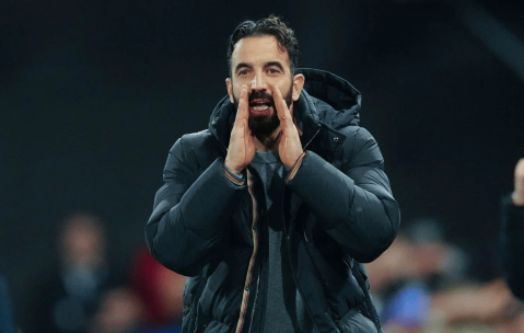 6800万镑豪赌！曼联“双锋谜局”：买埃泽真能终结水货魔咒？