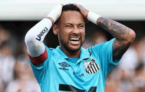 摊牌！内马尔突爆争议回应！大巴黎看笑话，球迷：难怪巴西不带他