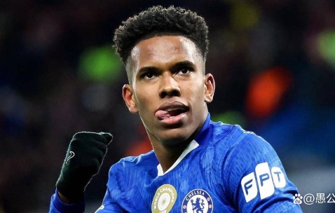 不只埃斯特旺闪耀：那位六千万英镑的后卫，正在奠定传奇地位