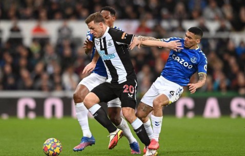 圣吉联欧冠两连败，主场不败金身，客场疲软，需背水一战；马赛客场失利，需突破颓势保级。