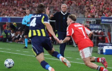 穆里尼奥再下课！训练前当场被炒，费内巴切的更衣室对此很惊讶