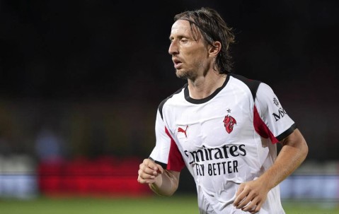 AC米兰欲再效仿莫德里奇，瞄准两名经验丰富的老将转会目标