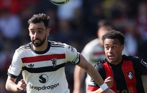 经典互捅局！曼联4-4伯恩茅斯痛失好局，阿莫林总结“三问题”