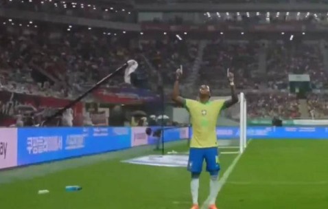 罗德里戈出色表现，帮助巴西国家队破398天球荒