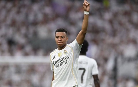 姆巴佩火力全开，皇马6连胜领跑西甲