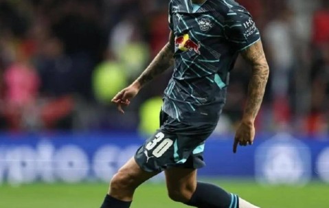 皇马应拿新“劳尔”+6000万欧签下德甲当红中锋，否则悔之晚矣！