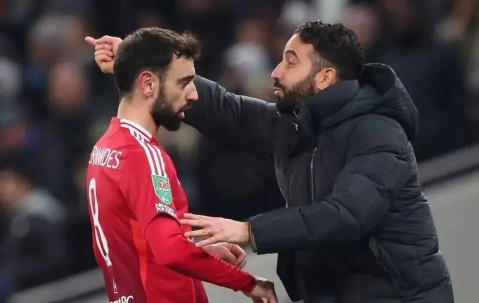 豪取四连胜！B费暗讽阿莫林：卡里克给曼联带来正确理念