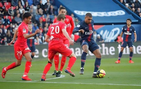 法甲生死战！第五里尔能否碾压兰斯？黑马逆袭还是强者恒强？​