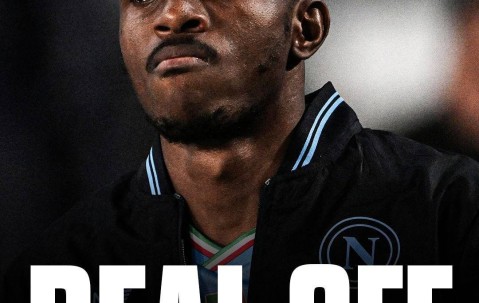 奥斯梅恩索超高薪吓退所有英超队！曼联放弃，签他花费2亿足够买两人