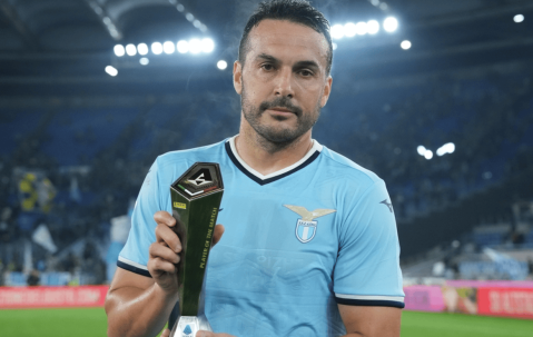 37岁神锋意甲炸裂表演：绝境连轰两球救主，巴萨旧将创造队史神迹