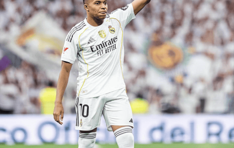 悲喜夜！利物浦造88年神迹，皇马拜仁全胜领跑，曼联2-1切尔西