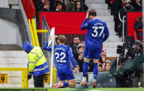 水晶宫 vs. 曼联：开球时间、观看方式、球队新闻