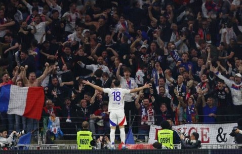 罗马诺：曼城10号位引援有意切尔基怀特 正与米兰接触谈赖因德斯