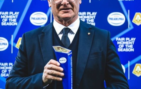 对手受伤主动叫停进攻！官方：老帅拉涅利获意甲公平竞赛时刻奖