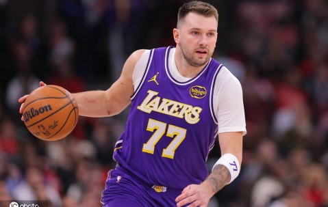 东契奇46+11詹姆斯24分 湖人大胜公牛