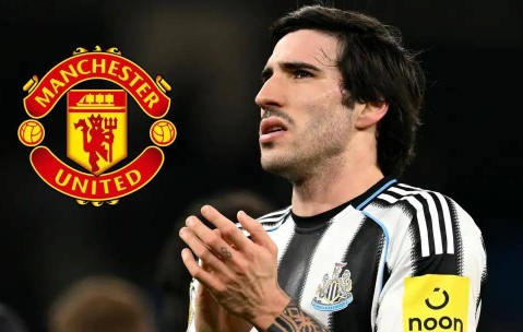 雄心勃勃：曼联一亿英镑挖角纽卡斯尔中场大将托纳利