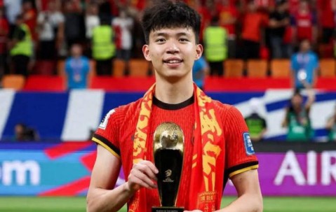 德国球探力荐王钰栋：或冬季转会加盟实力德甲球队，引发广泛期待